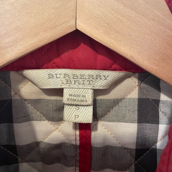 Burberry red quilted jacket size small - Picture 2 of 5